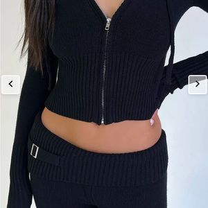 Frankie’s Fleur Cloud Knit